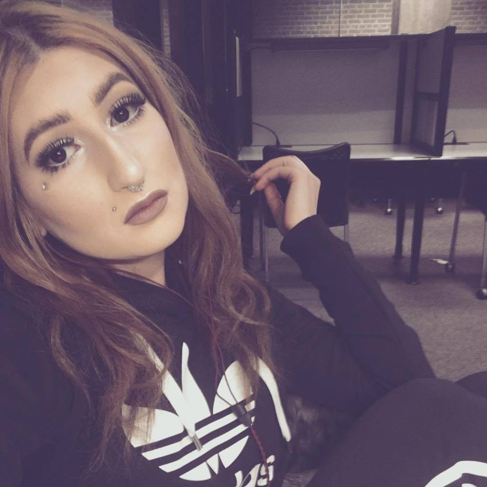 Meet your Posher, Coral